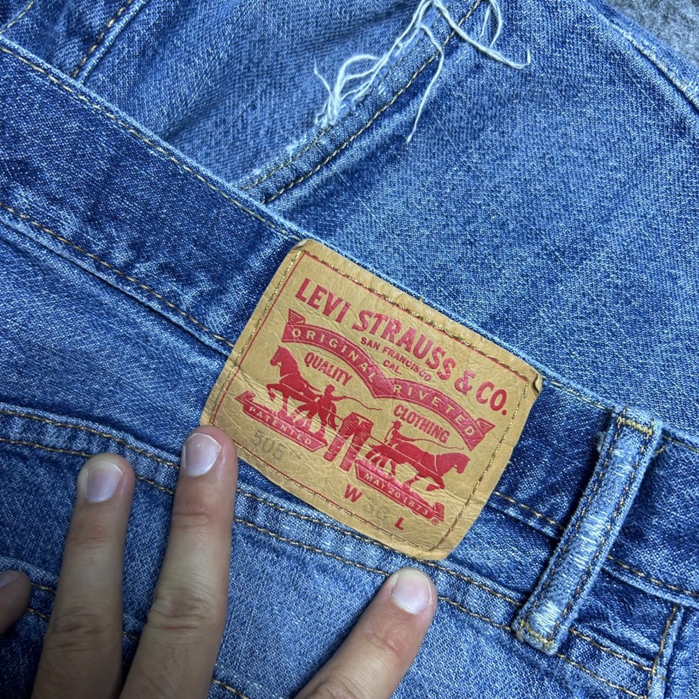 Levi's 505 Regular Fit Denim Shorts Blue Vintage Skater Baggy Size 36 - Picture 6 of 7
